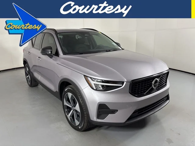 2026 Volvo XC40 B5 Core