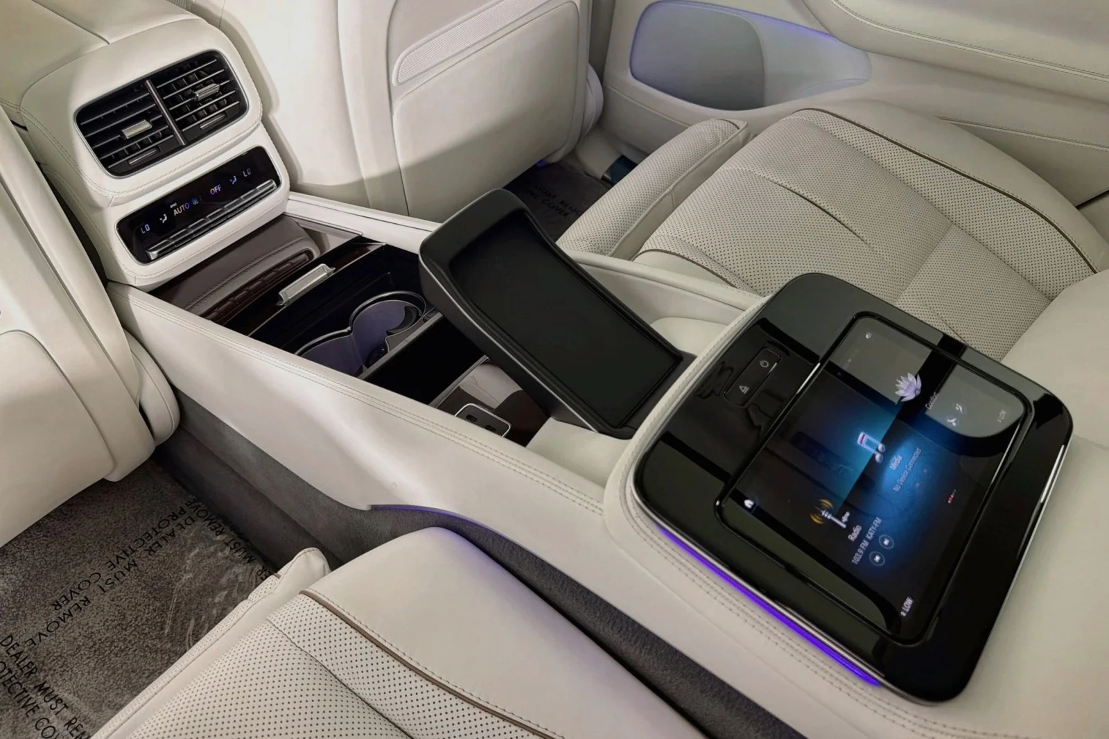 Certified Used 2023 Cirrus Silver Metallic Mercedes-Benz Maybach GLS 600 image 9