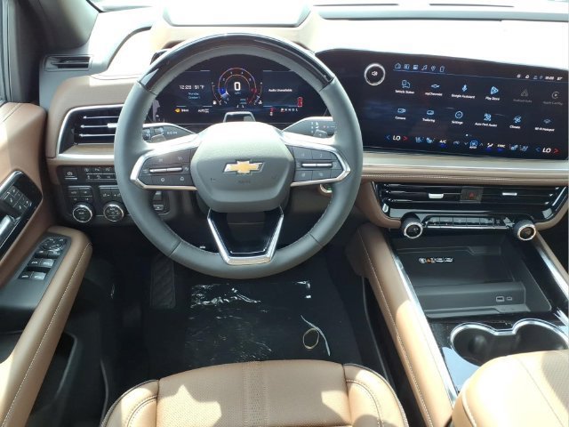New 2027 Polar White Tricoat Chevrolet High Country image 4