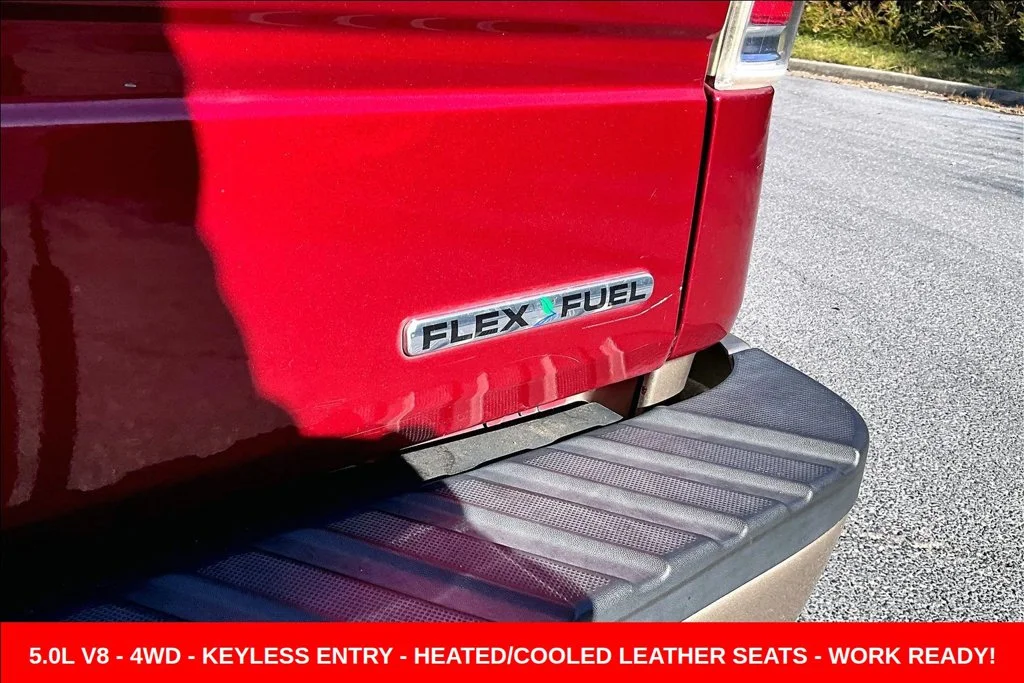 Used 2013  Ford Lariat image 29