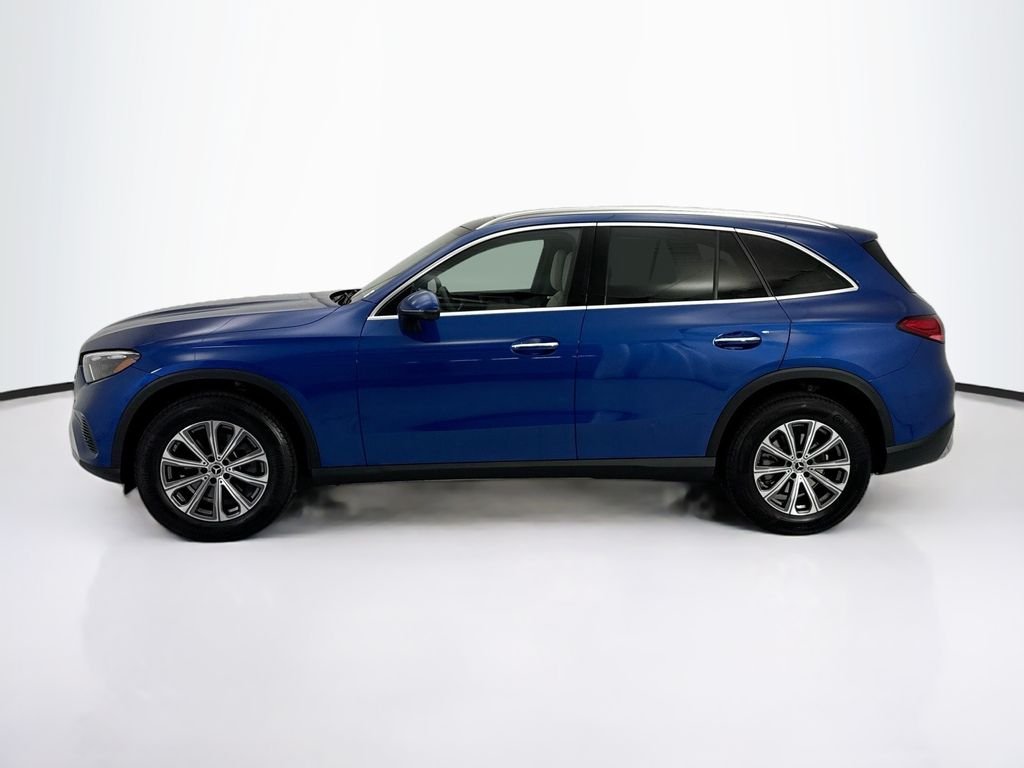 Used 2026 Starling Blue Metallic Mercedes-Benz GLC 300 image 8