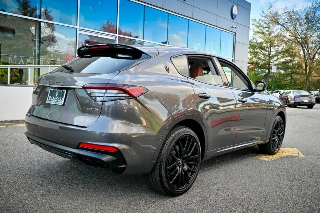 Used 2022 GRAY Maserati Modena image 6
