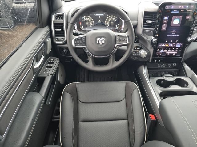 New 2026 Diamond Black Crystal Pearl-Coat Exterior Paint RAM Laramie image 5