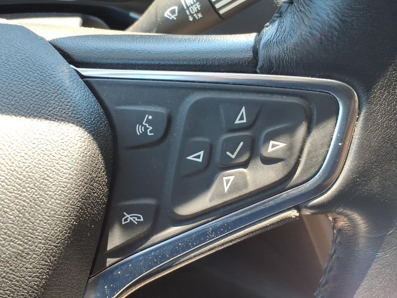 Used 2019 Summit White Chevrolet LT image 14