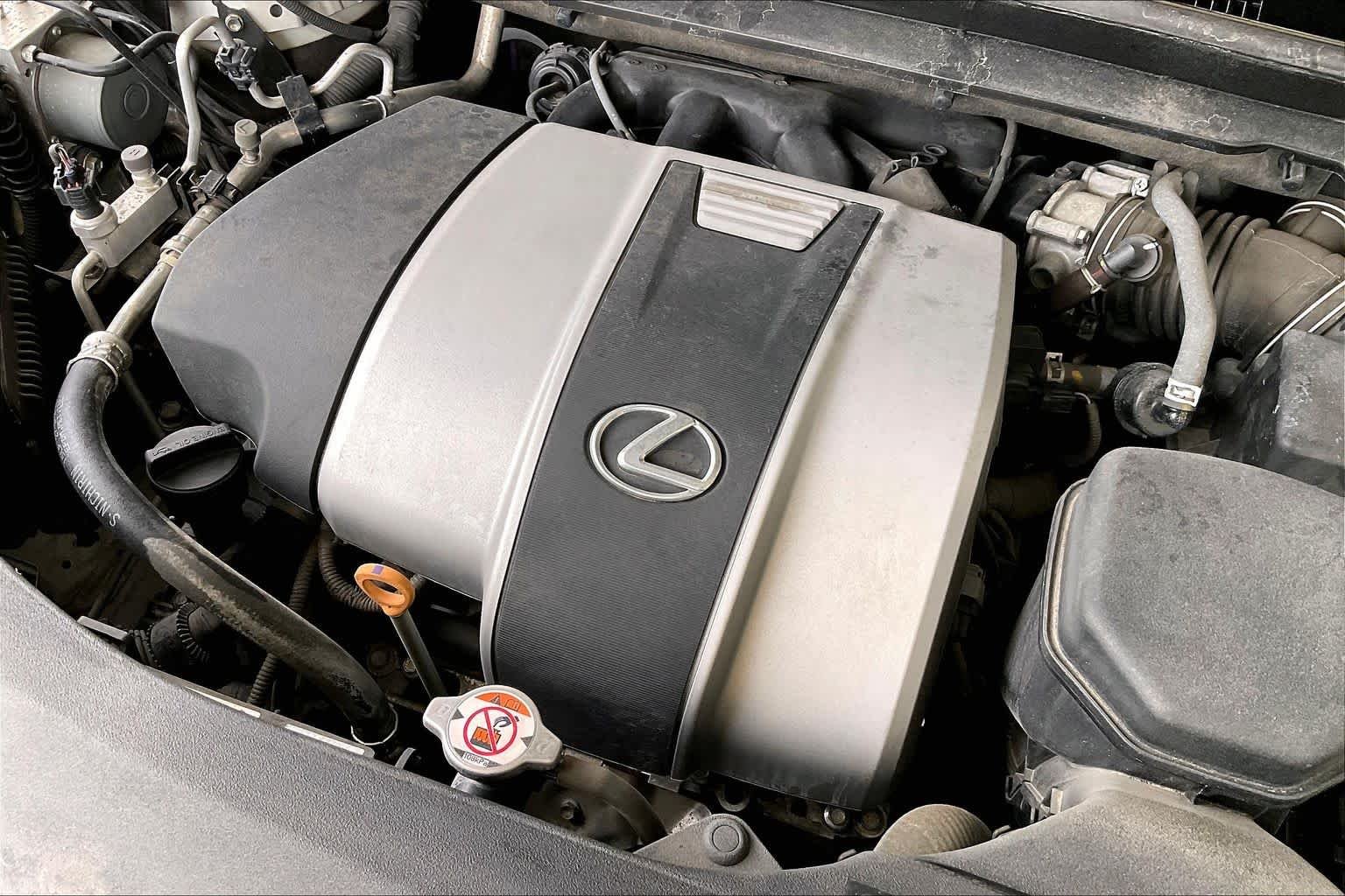 Used 2018 Ultra White Lexus  image 31