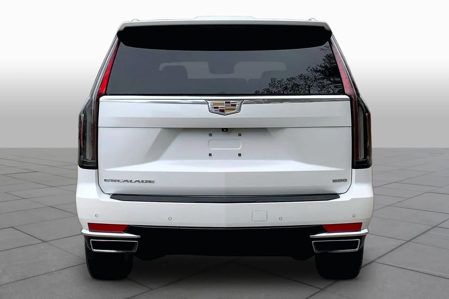 Used 2023 Crystal White Tricoat Cadillac 4WD Luxury image 5