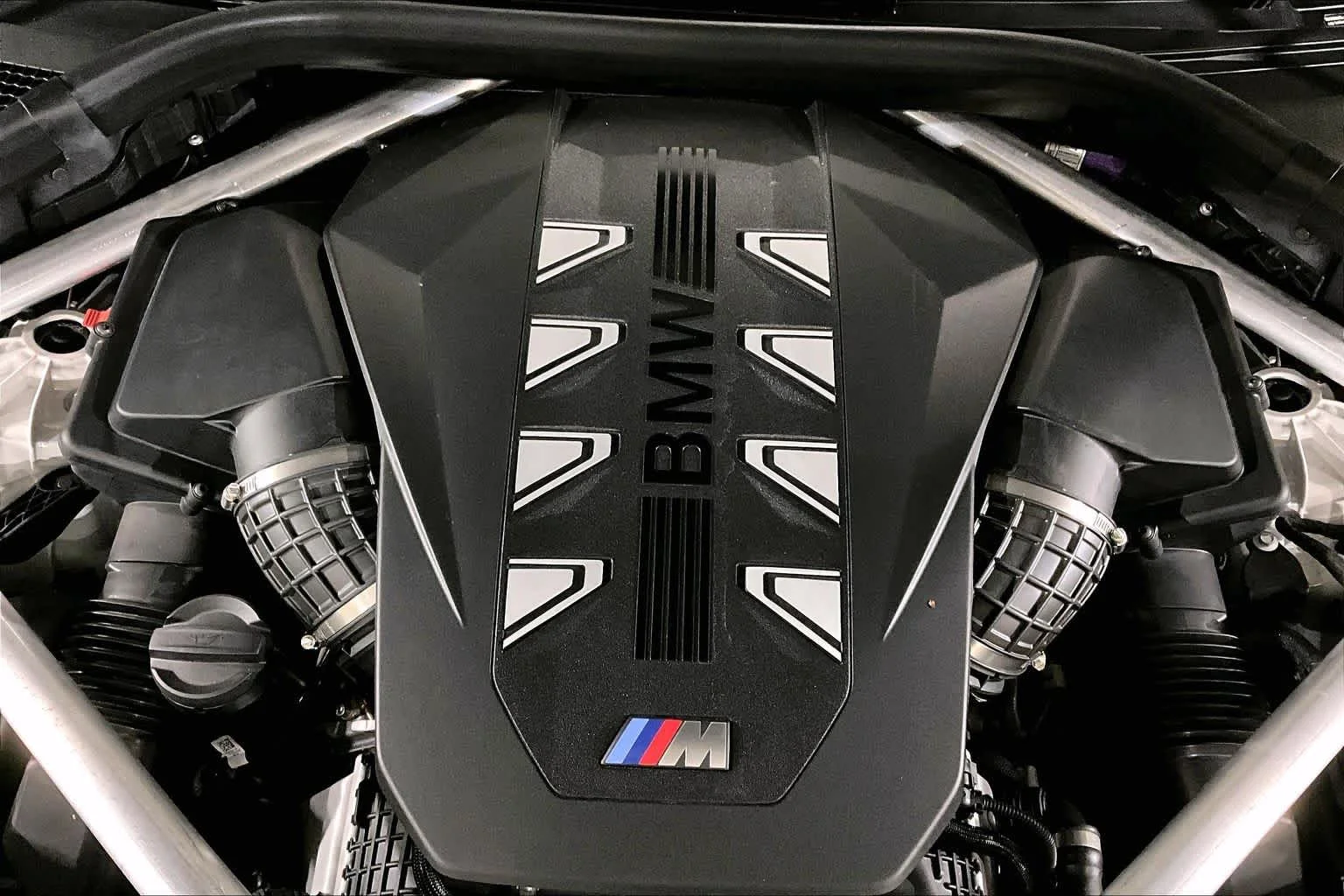 New 2026 Mineral White Metallic BMW M60i image 15