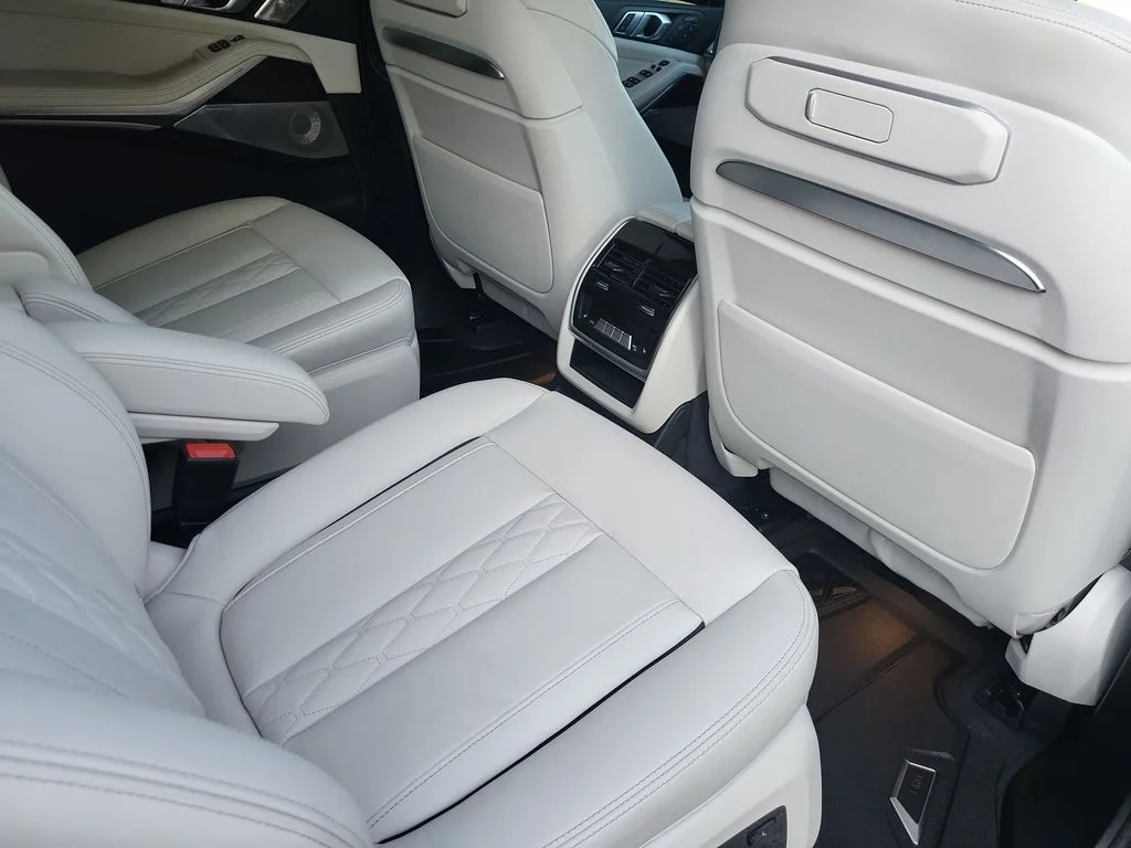 Used 2026 Green BMW M60i image 20