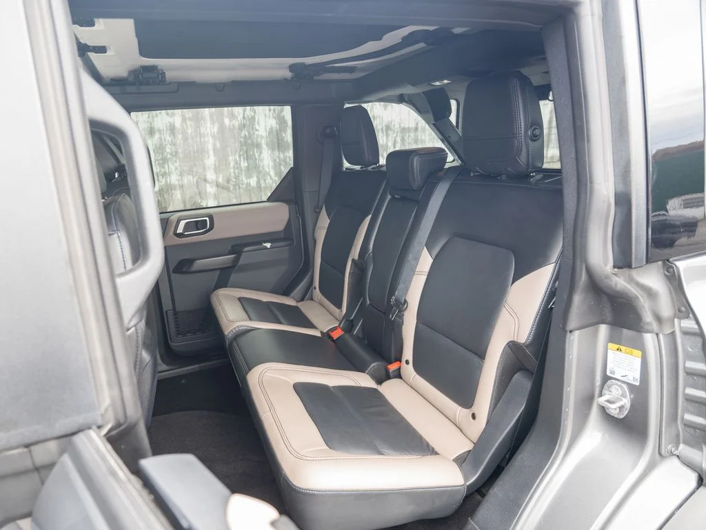 Used 2024 Gray Ford Wildtrak image 36