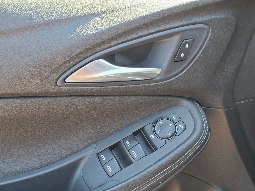 Used 2020 Black Buick Select image 32