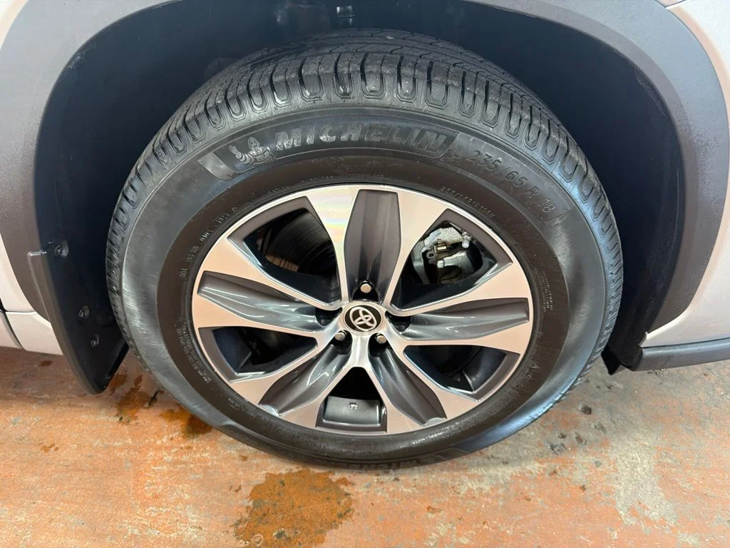 Used 2023 Celestial Silver Metallic Toyota XLE image 9