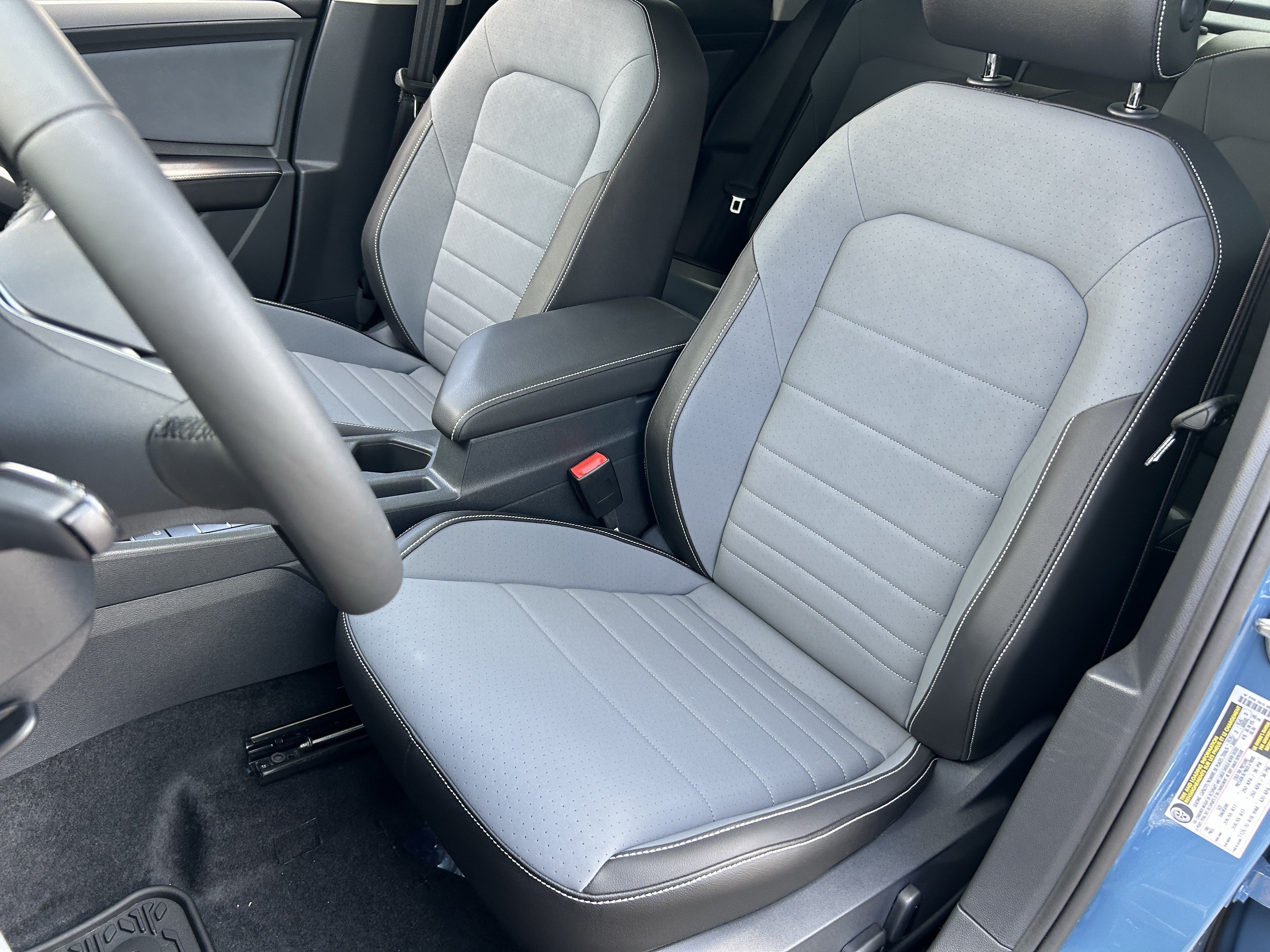 New 2026 Monterey Blue Pearl Volkswagen SE image 16