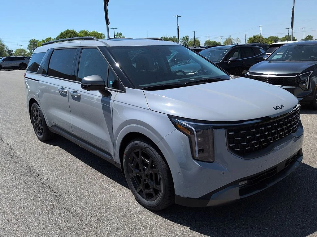 2026 Kia Sedona SX's photo