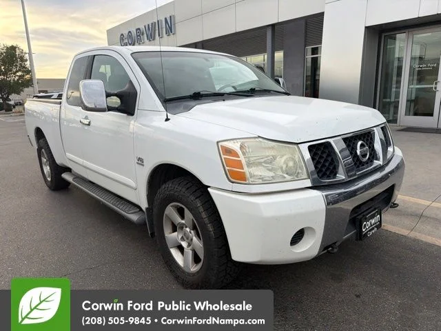 2004 Nissan Titan SE