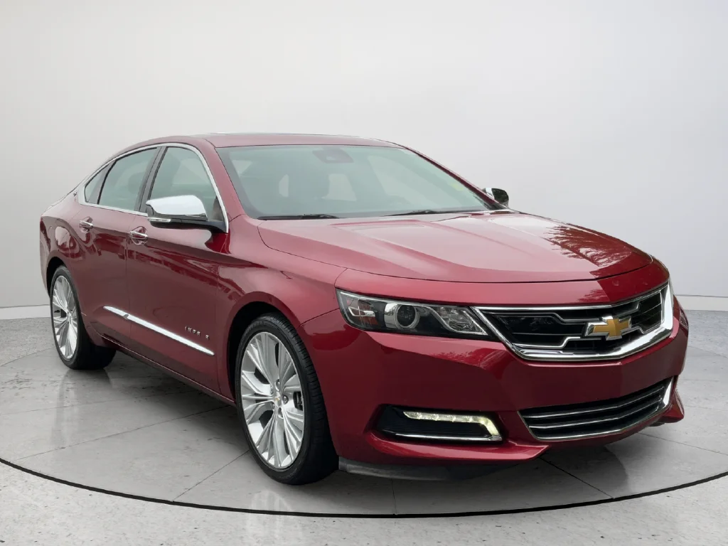 Used 2018 Red Chevrolet Premier image 1