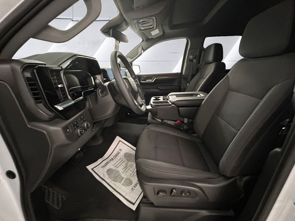 Used 2023 White Chevrolet LT image 7