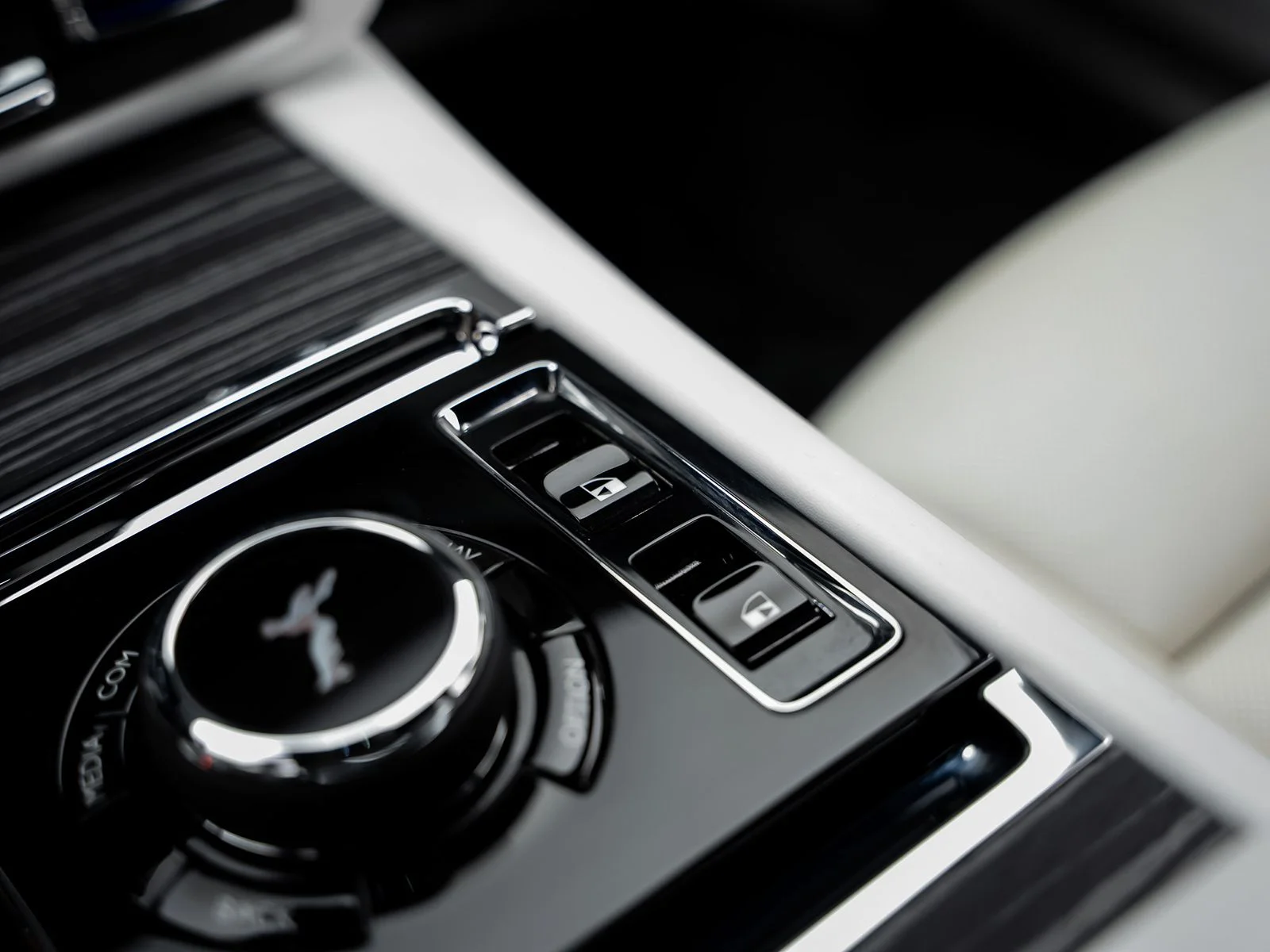 Used 2022 White Rolls-Royce Base image 54