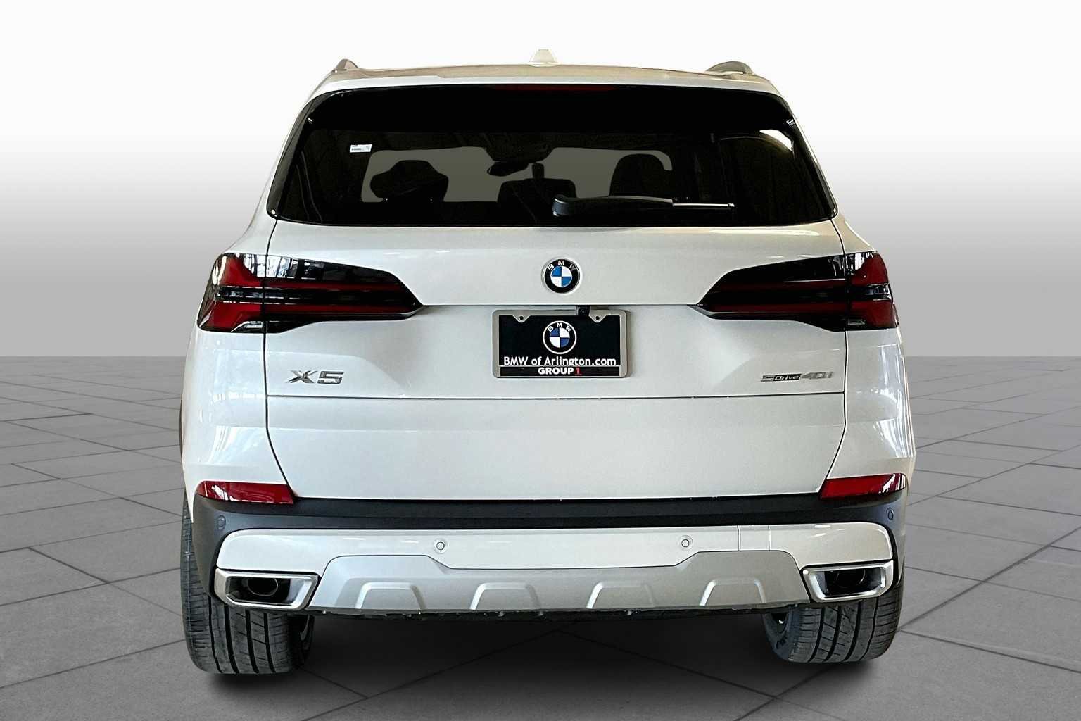 Used 2026 Mineral White Metallic BMW sDrive40i image 4