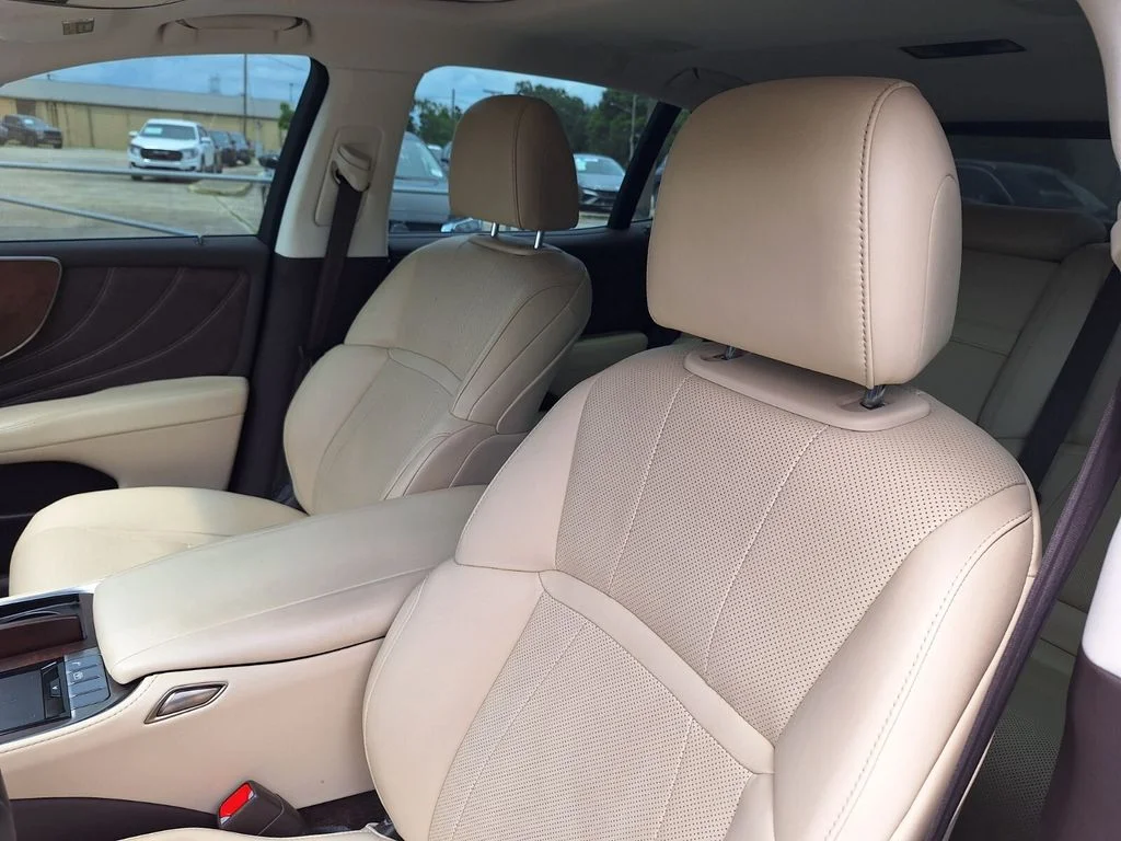 Used 2019 Black Lexus 500 Base image 11