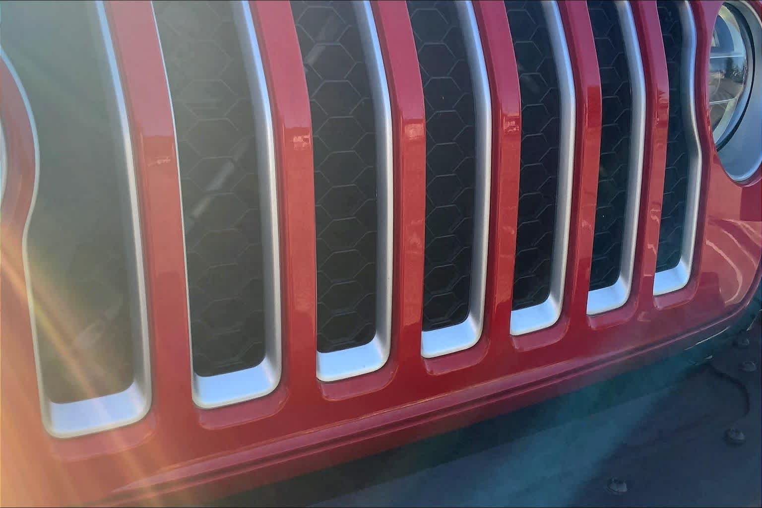 Used 2020 Firecracker Red Clearcoat Jeep Overland image 26