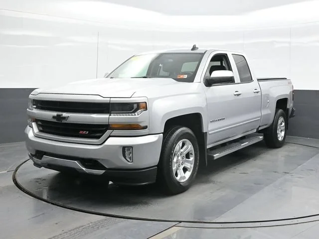 Used 2018 SILVER ICE METALLIC Chevrolet LT image 1