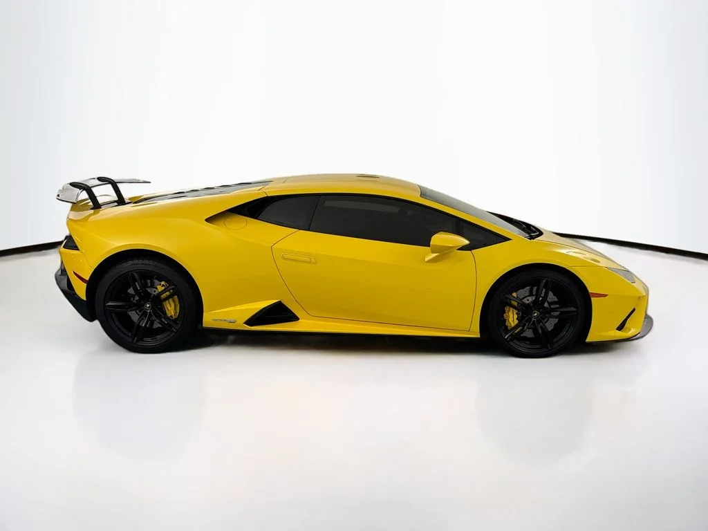 Used 2020 Giallo Inti Pearl Lamborghini  image 4