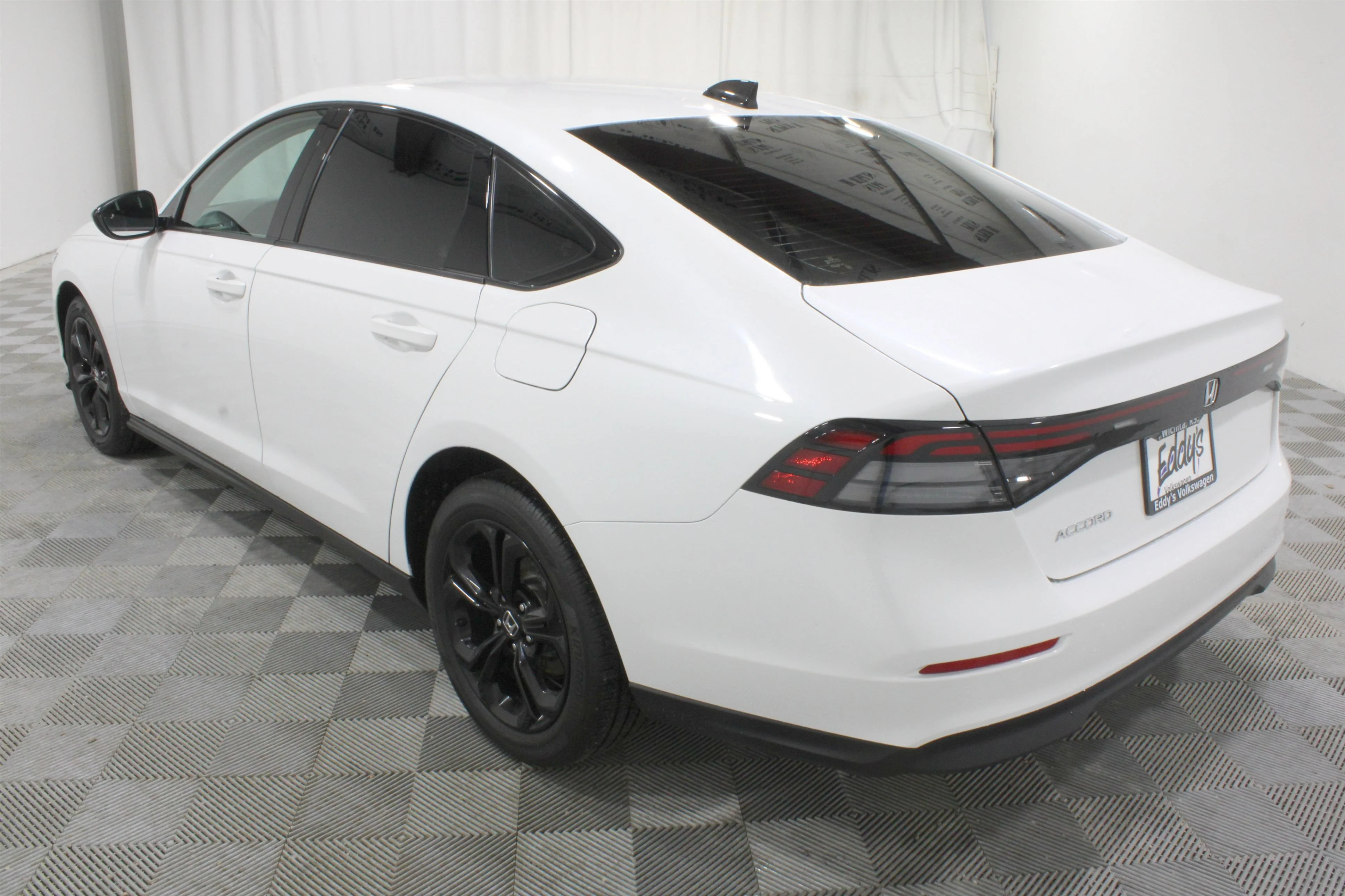 2025 Honda Accord SE - Photo 28