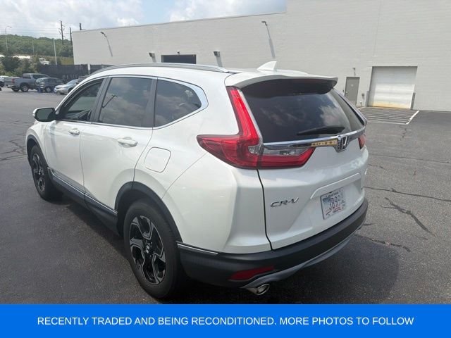Used 2018 White Diamond Pearl Honda Touring image 3