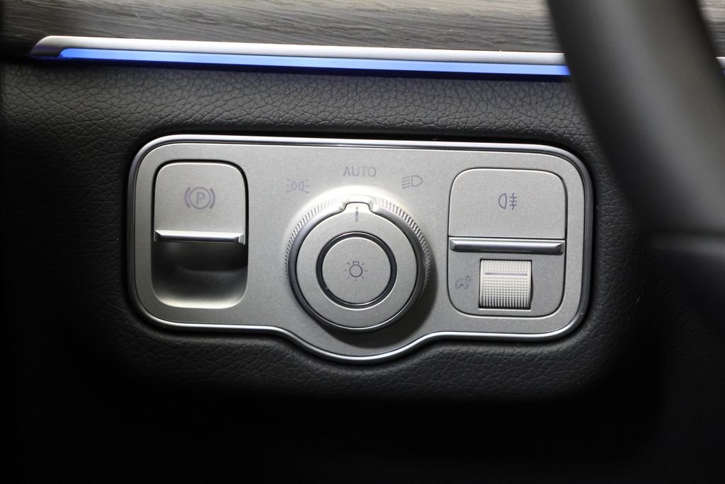 New 2026 MANUFAKTUR Moonlight White Magno Mercedes-Benz GLE 350 image 19