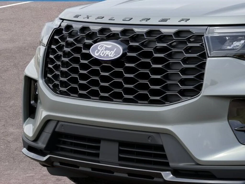 New 2027 Avalanche Gray Ford ST-Line image 19