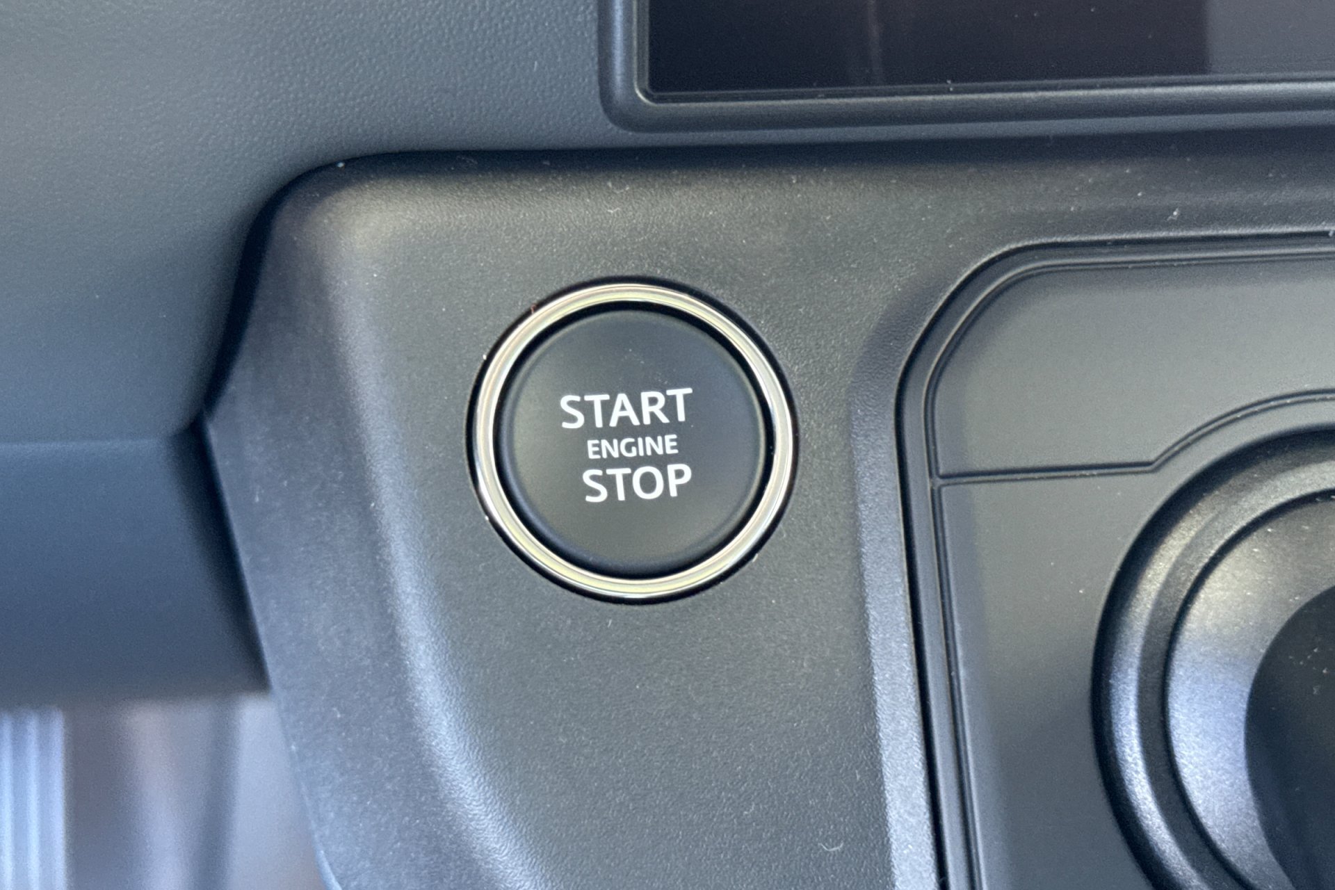 New 2026 Borasco Grey Land Rover X-Dynamic SE image 24