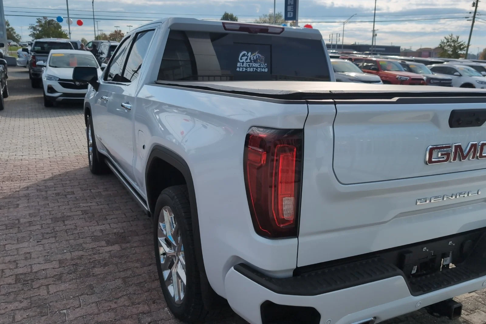 Used 2026 Glacier White Tricoat GMC Denali image 5
