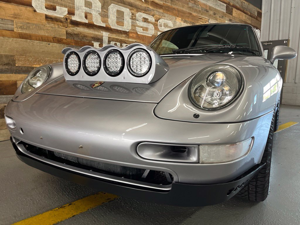 Used 1995  Porsche Carrera 4 image 9