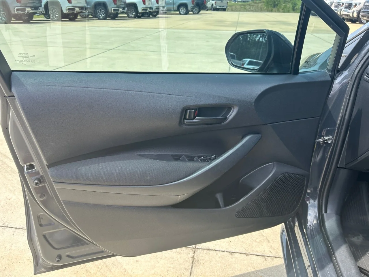 Used 2024 Underground Toyota LE image 10