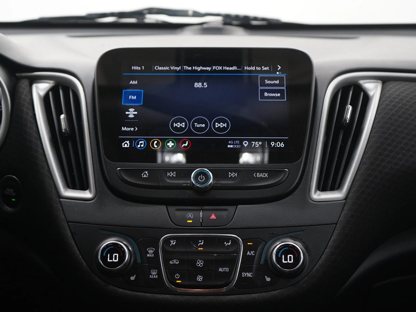 Used 2022 Summit White Chevrolet LT image 15