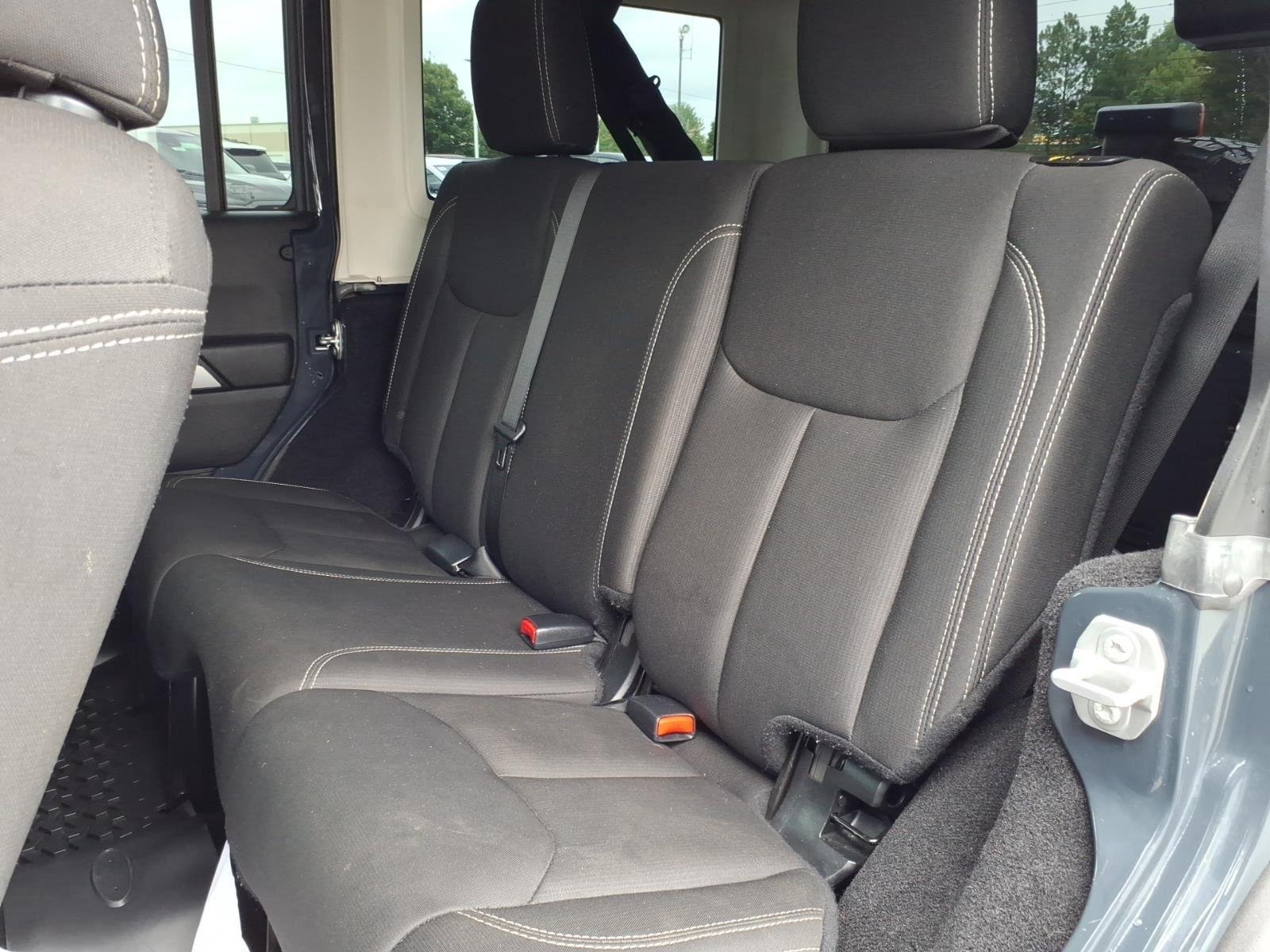 Used 2017 Granite Crystal Metallic Clearcoat Jeep Rubicon image 21