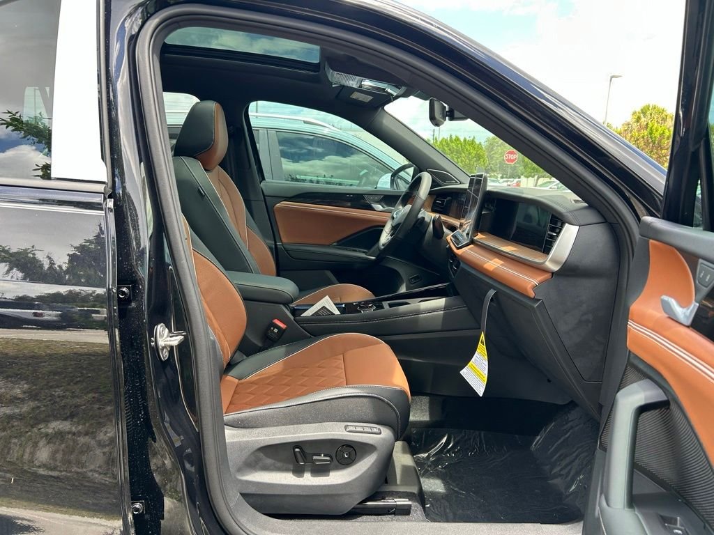 New 2026 Black Volkswagen 2.0T SEL R-Line Turbo image 42