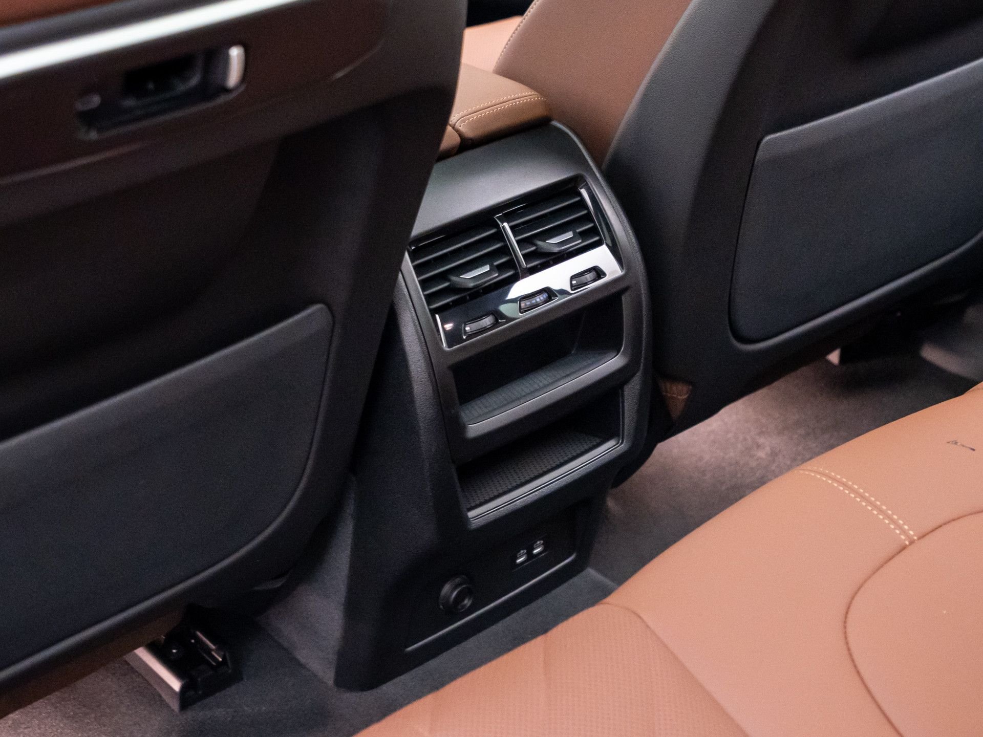 New 2026 Skyscraper Grey Metallic BMW xDrive40i image 20