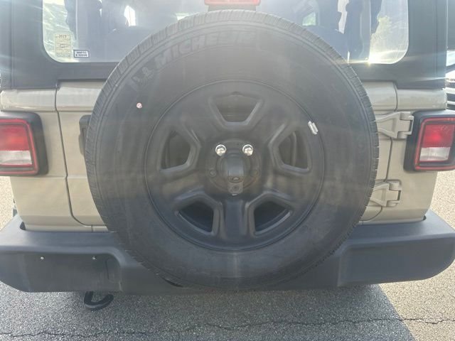 Used 2022 Beige Jeep Sport image 14