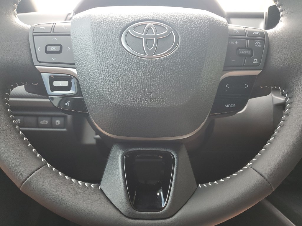 Used 2026  Toyota SE image 22