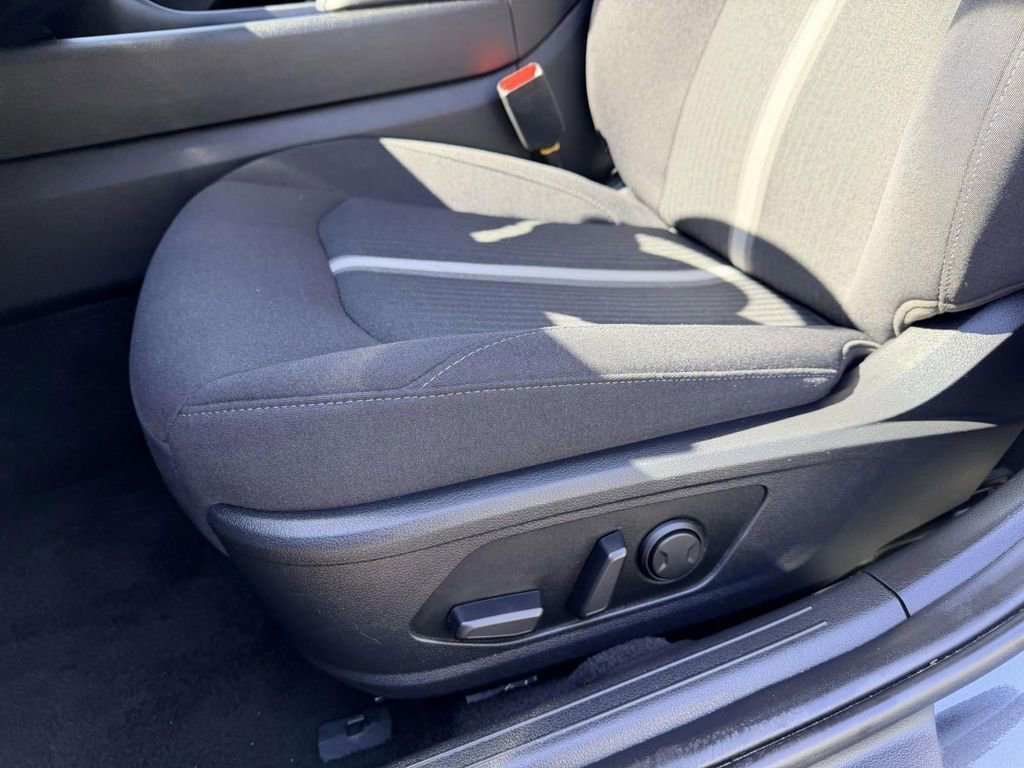 Used 2025 Portofino Gray Hyundai SEL image 19
