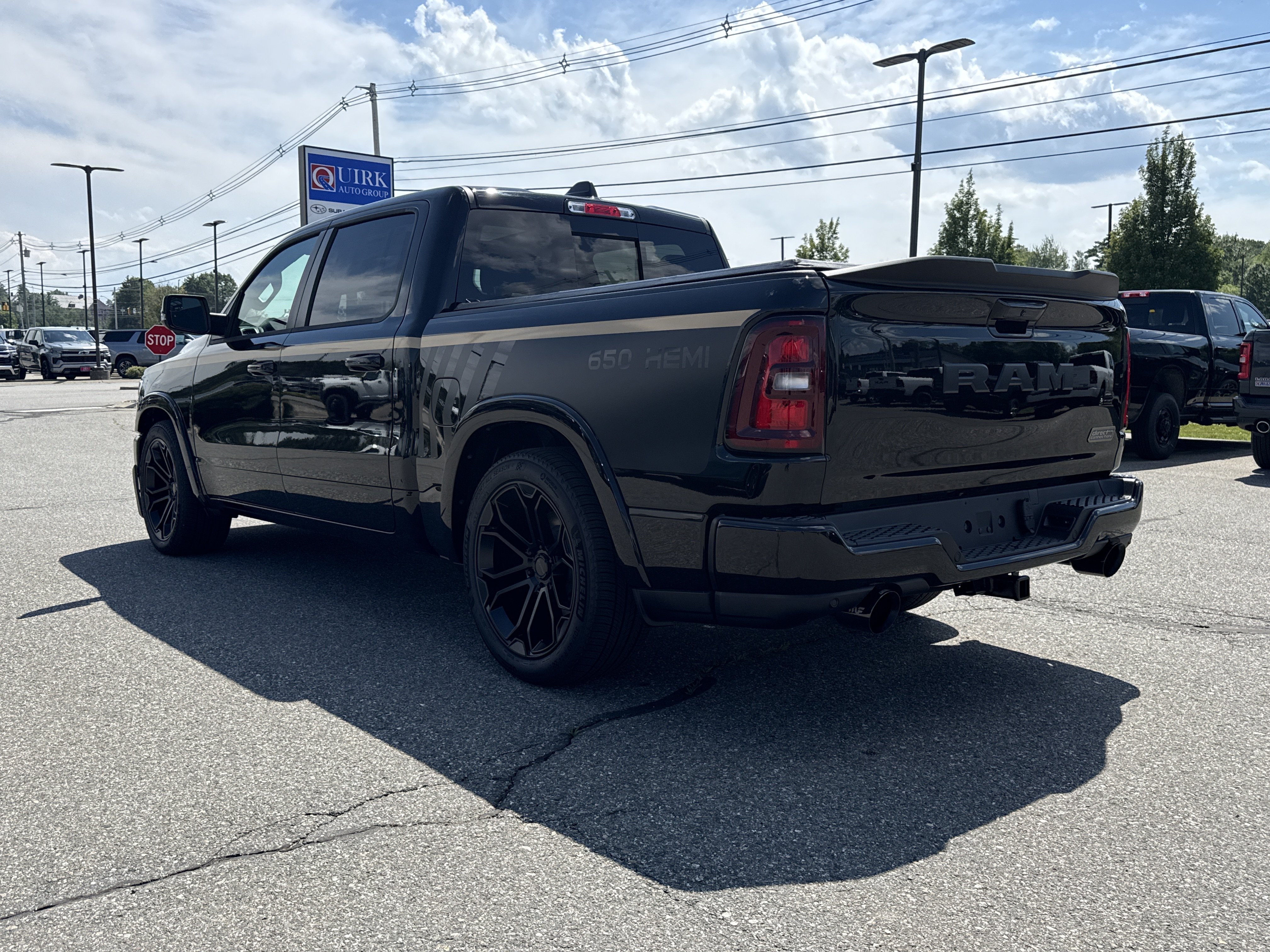 New 2026 Diamond Black Crystal Pearl-Coat Exterior Paint RAM Big Horn image 5