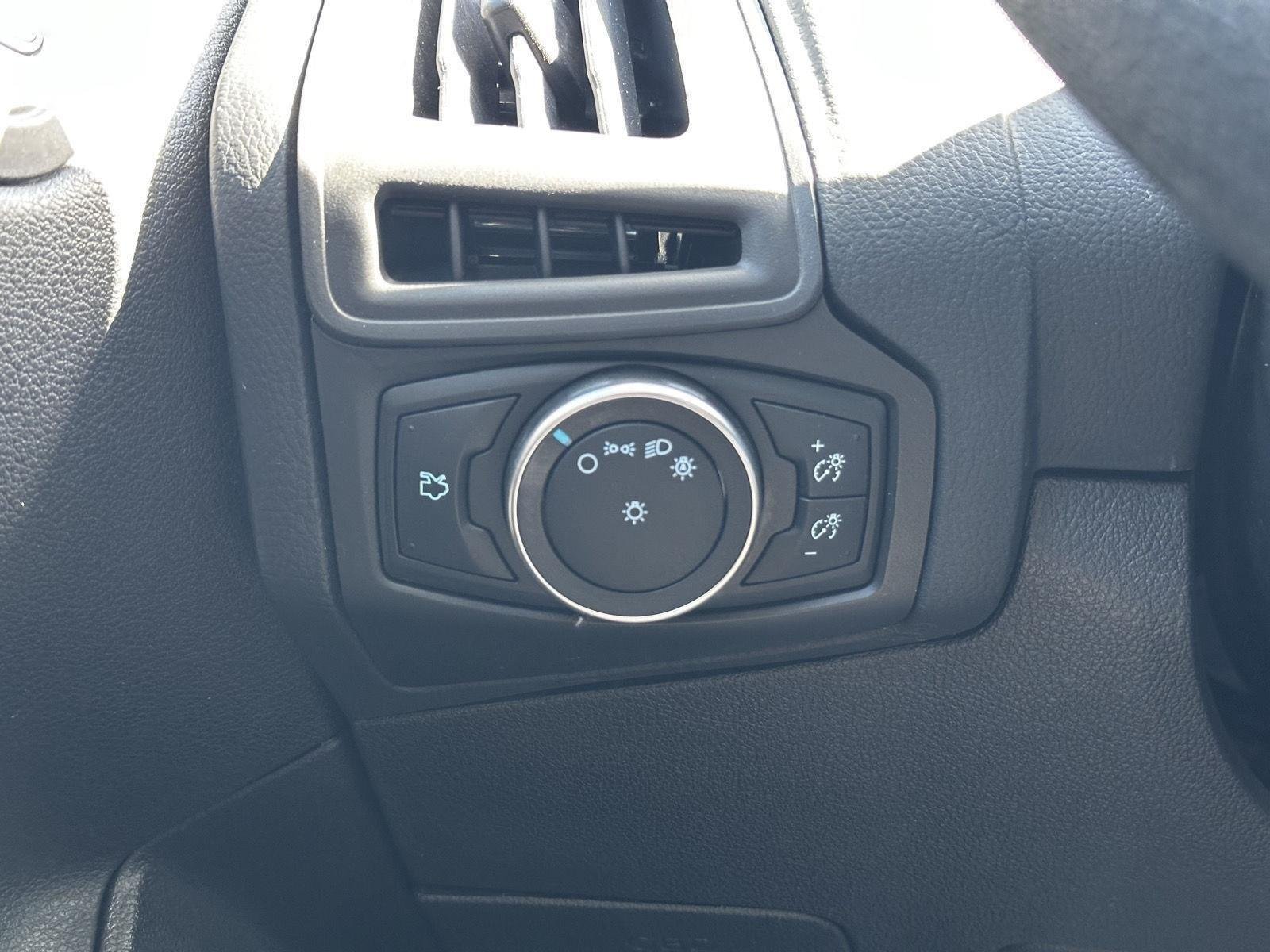 Used 2018 Oxford White Ford S image 26
