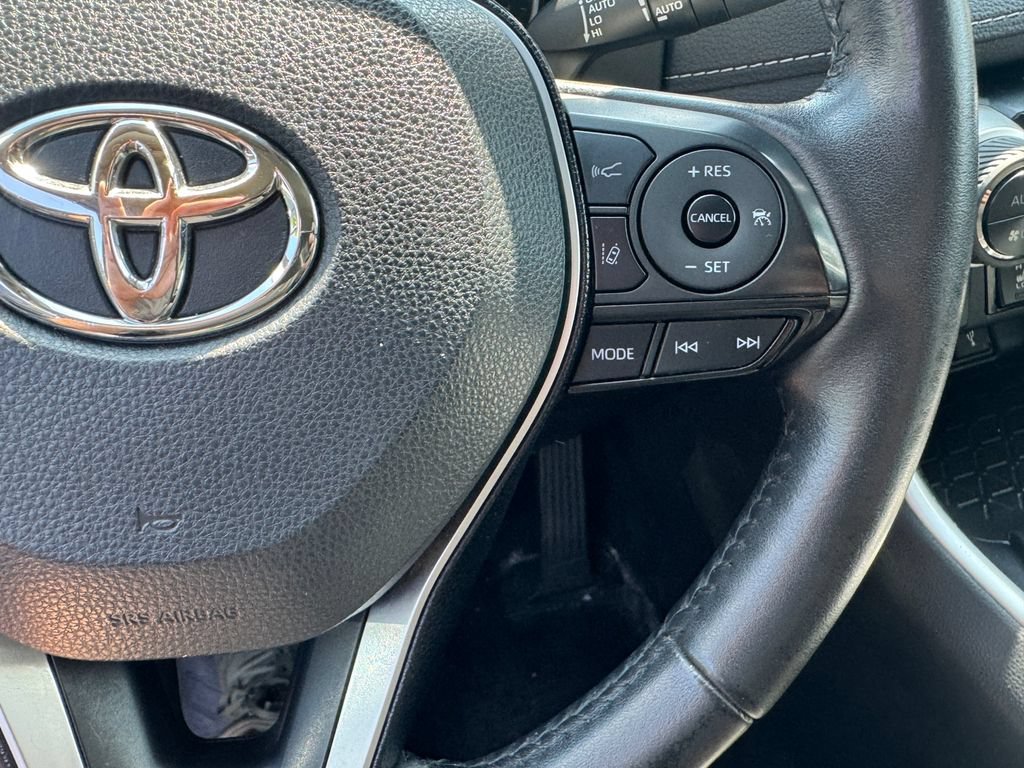 2021 Toyota RAV4 XLE - Photo 22