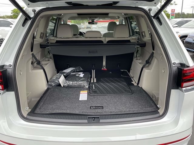New 2026 White Volkswagen 2.0T SEL Premium R-Line image 9