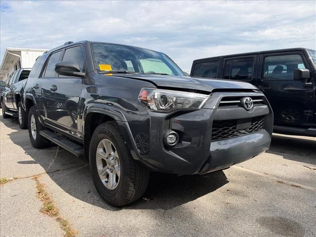 Used 2024  Toyota SR5 image 2