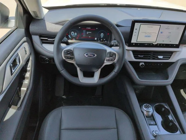 New 2026 Star White Metallic Tri-Coat Ford Active image 16