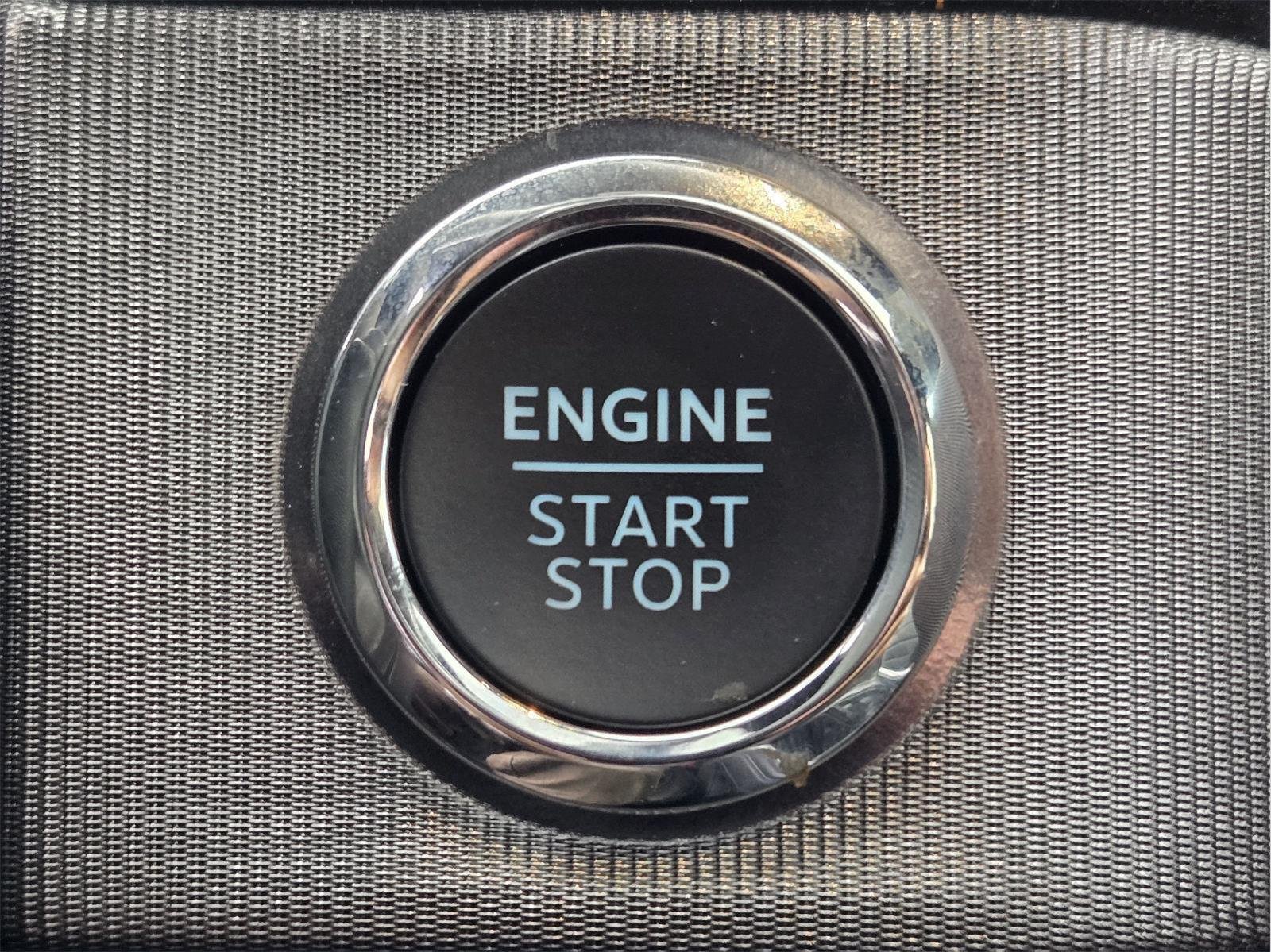 Used 2025 Star White Metallic Tri-Coat Ford Platinum image 19