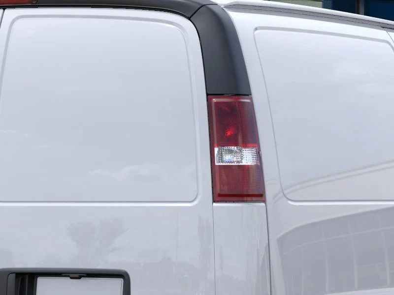 New 2026 Summit White Chevrolet WT image 17