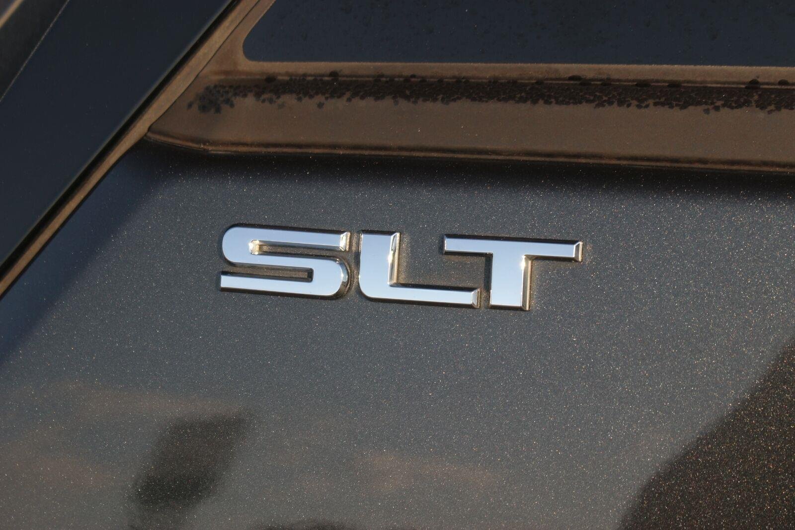 Used 2021 GRAPHITE GRAY METALLIC GMC SLT image 10